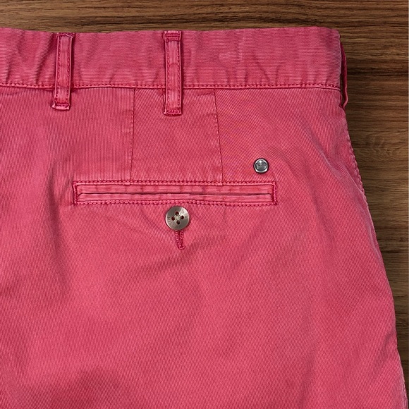 Peter Millar Men’s 9” Pink Shorts. Size 33 - Picture 3 of 13